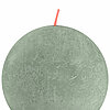 Eine Rustik Kugelkerze von Bolsius in der Farbe Jadegrün mit einem Durchmesser von 7,6cm.