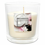 Ein Duftglas von Müller Kerzenfabrik in der Größe 8,8x8cm in der Geruchssorte Soft Creme.