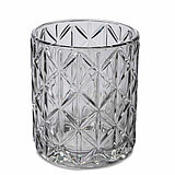 Ein Teelichthalter Noble von Sandra Rich in der Größe 10x8,5cm in der Farbe grau.