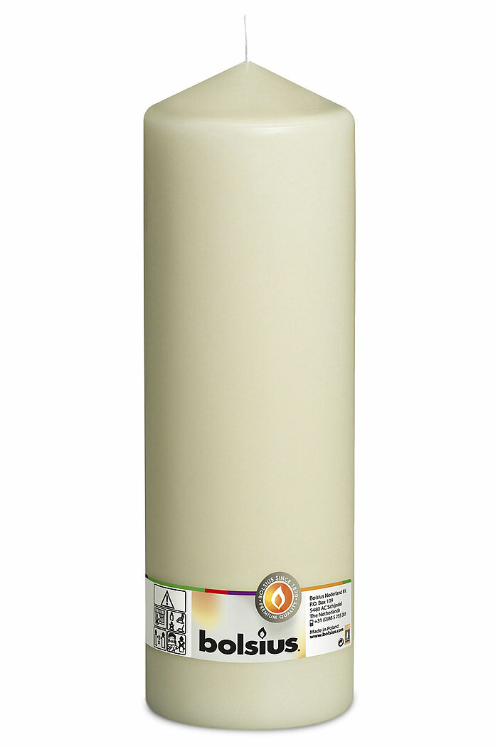 1 Stumpenkerze von Bolsius in der Größe 30x9,8cm in der Farbe Elfenbein.