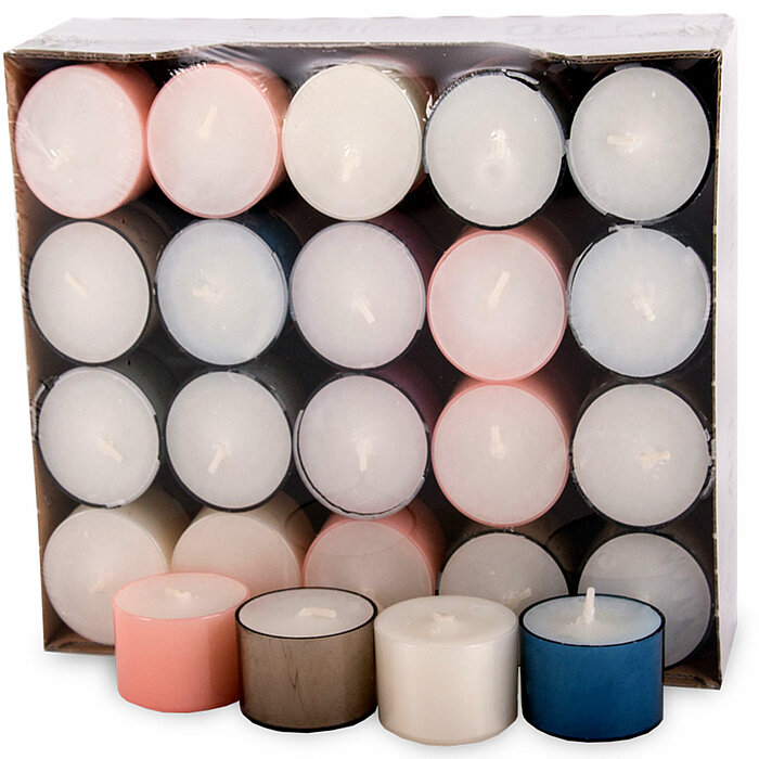 Der Karton enthält 40 Teelichter in verschiedenen Farben, darunter Weiß, Rot, Rosa und Blau. Die Teelichter sind in einer 5x8-Anordnung in der Verpackung platziert. Auf dem Karton sind die Worte "40 nightlights" zu lesen, zusammen mit der Information "100