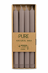 Vier Stabkerzen Pure Natural Wax von Richard Wenzel in der Größe 25x2,3cm in der Farbe Sand.