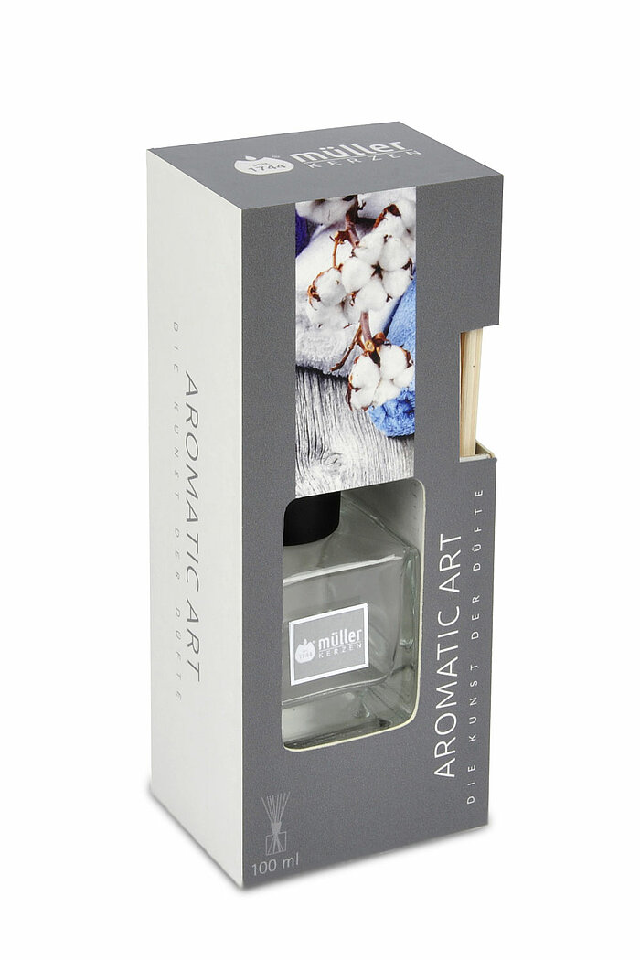 Ein Raumbedufter von Müller Kerzenfabrik in der Größe 20,5x20,5cm mit dem Duft Baumwolle und einer Verpackungsgröße von 100ml.