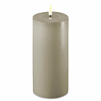 Deluxe Homeart LED Stumpenkerze - sand 200/100mm (1 Stück) Artikelvorschau LED Stumpenkerze - sand 200/100mm (1 Stück)