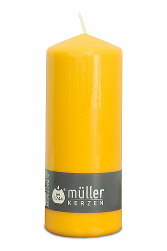 Müller Kerzenfabrik Stumpenkerzen 180/68 mm - goldgelb (1 Stück) Artikelvorschau Stumpenkerzen 180/68 mm - goldgelb (1 Stück)