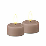 Zwei LED Teelichter von Deluxe Homeart in der Geruchssorte Rose und in der Größe 4,5x4,1cm.