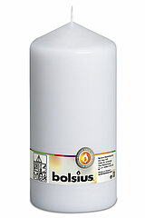 1 Stumpenkerze von Bolsius in der Größe 20x9,8cm in der Farbe weiß.