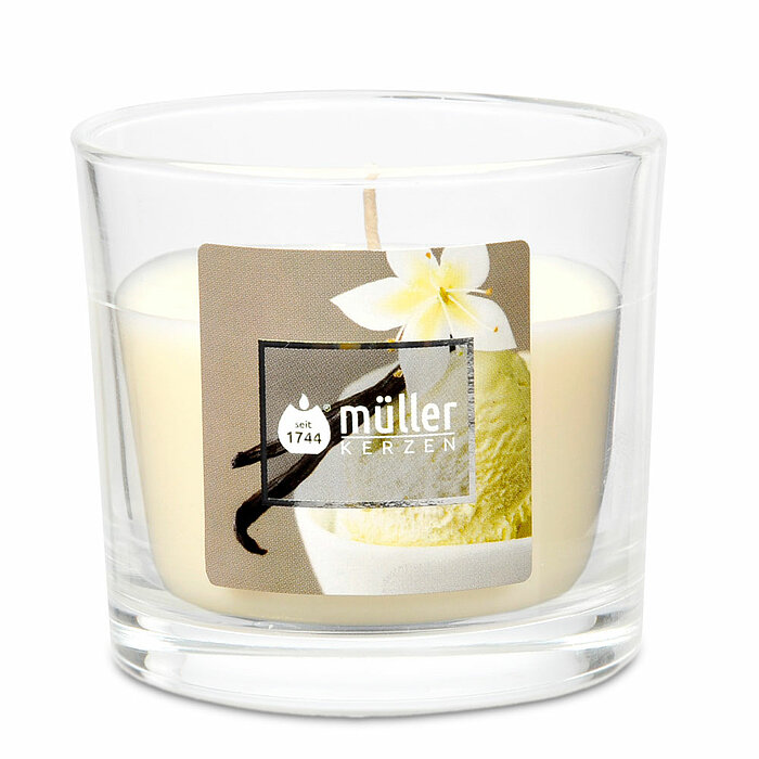 Ein Duftglas von Müller Kerzenfabrik in der Größe 6,5x7cm mit der Geruchssorte Vanille Traum.