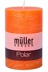 Eine Polar Stumpenkerze von Müller Kerzenfabrik in der Größe 12x7,8cm mit dem Duft Mandarin.