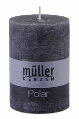 Eine Polar Stumpenkerze von Müller Kerzenfabrik in der Größe 10x6,8cm in der Farbe Asphalt.