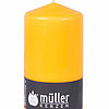Eine Stumpenkerze von Müller Kerzenfabrik in der Größe 13,5x6,8cm in der Farbe gelb.