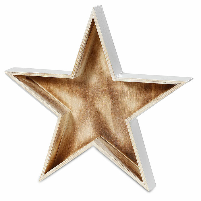 Ein dekorativer Holzhänger in Form eines fünfzackigen Sterns. Der Innenbereich des Sterns zeigt eine natürliche Holzmaserung, während die Kanten weiß gestrichen sind. Der Stern wirkt schlicht und rustikal, perfekt für eine gemütliche Wohnraumdekoration od