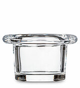 Ein Teelichthalter Shine Edge von Sandra Rich in der Größe 4,8x7,6cm in der Farbe klar.