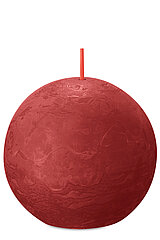 Eine Rustik Kugelkerze von Bolsius in der Farbe Zartes Rot mit einem Durchmesser von 7,6cm.