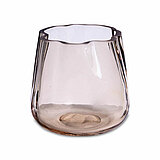 Ein Teelichthalter Wavy von Sandra Rich in der Größe 8,5x8,5cm in der Farbe creme.