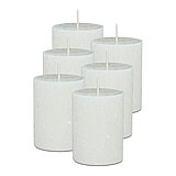 6 Stumpenkerzen von Decolite in der Größe 8x6cm in der Farbe wollweiß.