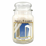 Eine Duftkerze im Apothekerglas von Prices Candles in der Größe 19,5x10cm mit dem Duft "Open Window" und einem Gewicht von 630g.