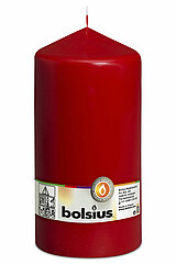 1 Stumpenkerze von Bolsius in der Größe 20x9,8cm in der Farbe rot.