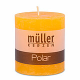 Eine Polar Stumpenkerze von Müller Kerzenfabrik in der Größe 7,5x6,8cm in der Farbe gelb.