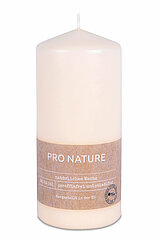 Eine Pro Nature Stearin-Stumpenkerze von Müller Kerzenfabrik in der Größe 15x6,8cm mit Vanilleduft.