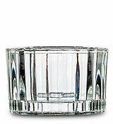 Ein Teelichthalter Shine Round von Sandra Rich in der Größe 3,6x5,6cm in der Farbe klar.