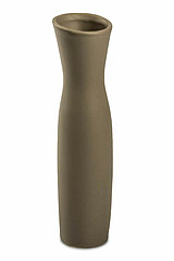 Eine Keramikvase Cone von Sandra Rich in der Größe 30x7,5cm in der Farbe Grau.