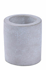 Ein 2 in 1 Kerzenhalter von Müller Kerzenfabrik in der Größe 6,5x6cm in der Farbe grau.