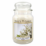 Eine Duftkerze im Apothekerglas von Prices Candles in der Größe 19,5x10cm mit dem Geruch Maiglöckchen und einem Gewicht von 630g.