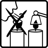 Kerzen Piktogramm: Zum Löschen geeigneten Kerzenlöscher verwenden.