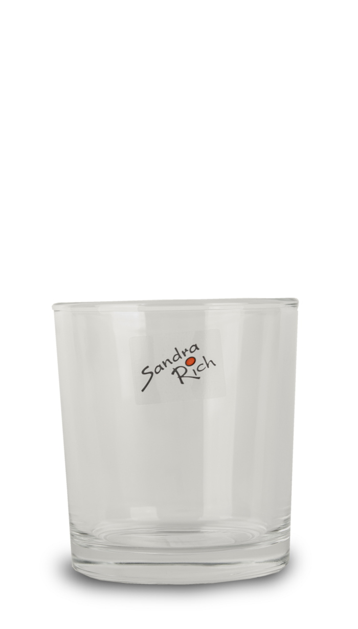 Ein Teelichthalter Cyli von Sandra Rich in der Größe 9x7,5cm in der Farbe klar.