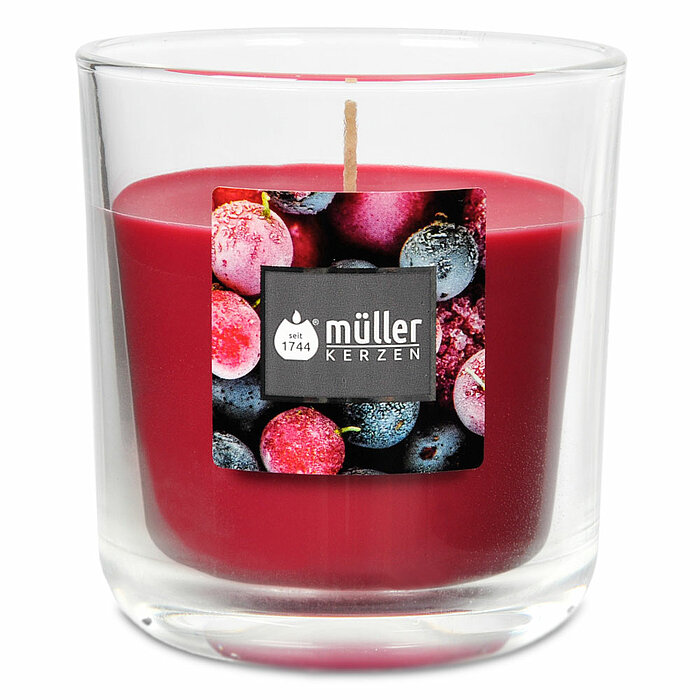 Ein Duftglas von Müller Kerzenfabrik in der Größe 8,8x8cm mit dem Geruch wilde Beeren.